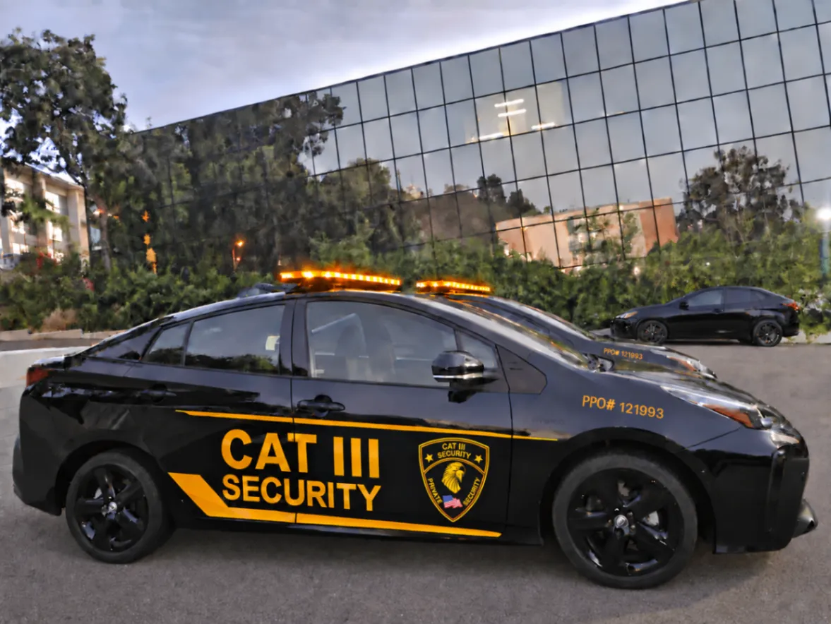 CAT III Security mobile patrol vehicle with emergency lights